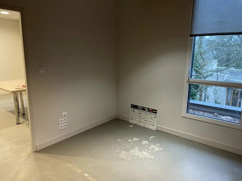 Office in Brest for sale - Interior Photo - Image 2 of 4