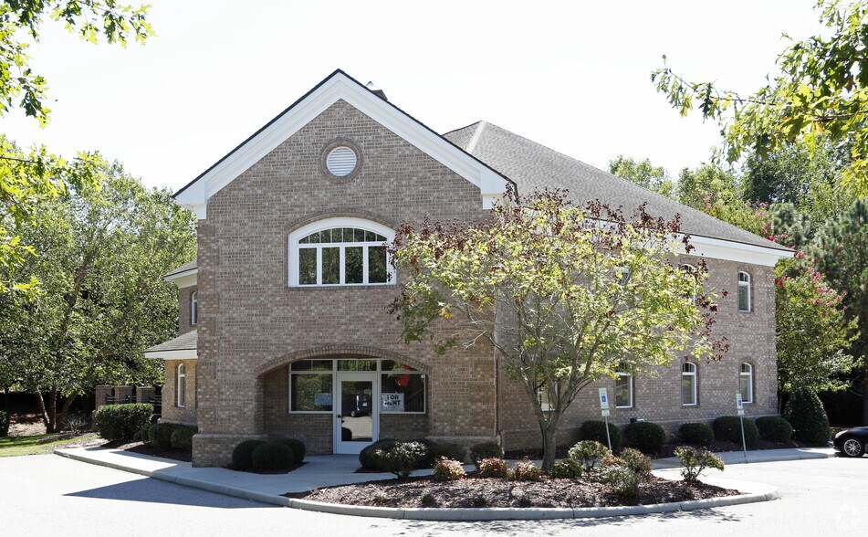 1130 Old Colony Ln, Williamsburg, VA 23185