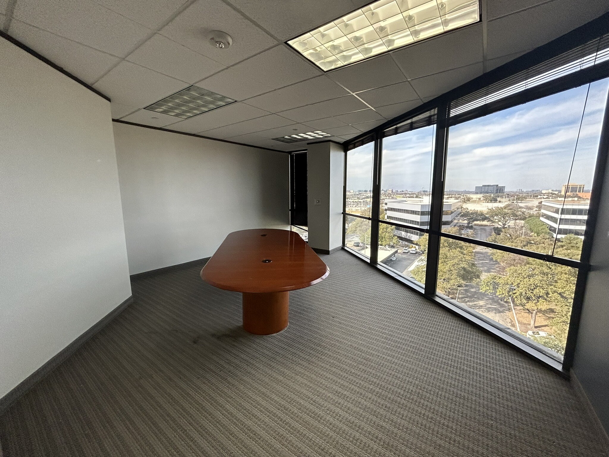 5720 Lyndon B Johnson Fwy, Dallas, TX for lease Interior Photo- Image 1 of 16