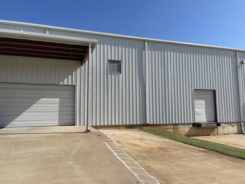 310 E Commercial Ave, Lowell, AR for lease - Building Photo - Image 3 of 17