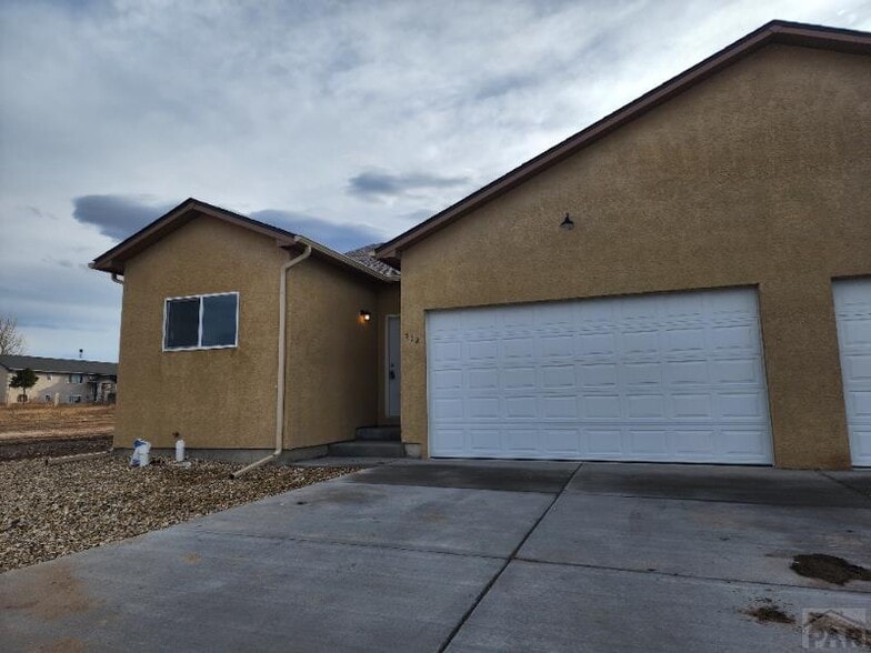 710-712 E Hahns Peak Ave, Pueblo West, CO for sale - Building Photo - Image 1 of 15