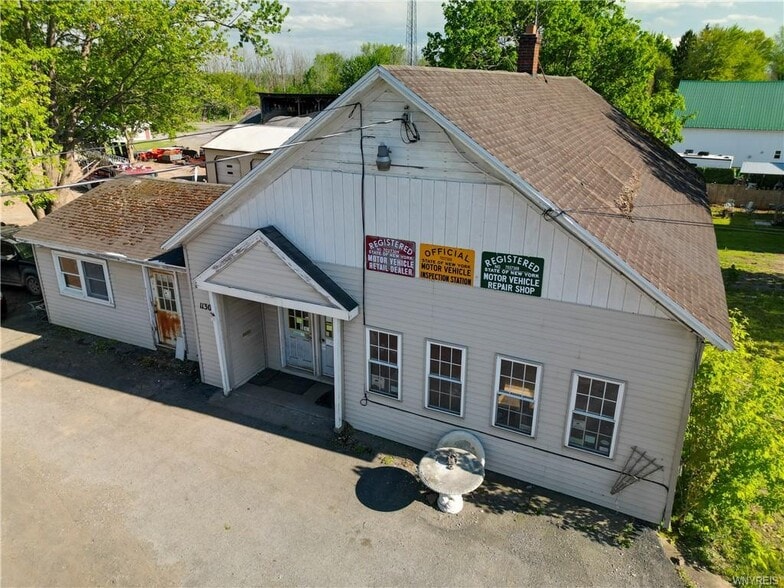 11300 Ridge Rd, Medina, NY for sale - Building Photo - Image 1 of 19