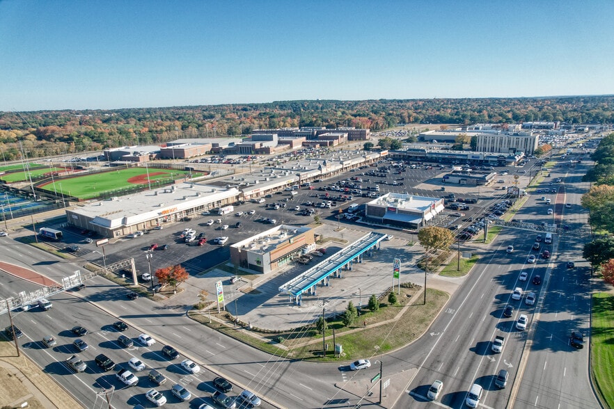 4500 S Broadway Ave, Tyler, TX for lease - Building Photo - Image 1 of 20