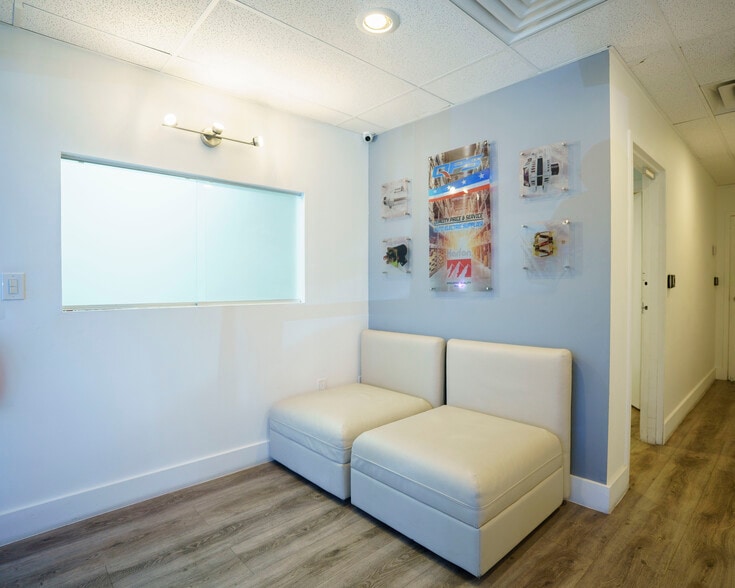 7865 NW 46th St, Doral, FL for lease - Lobby - Image 3 of 30