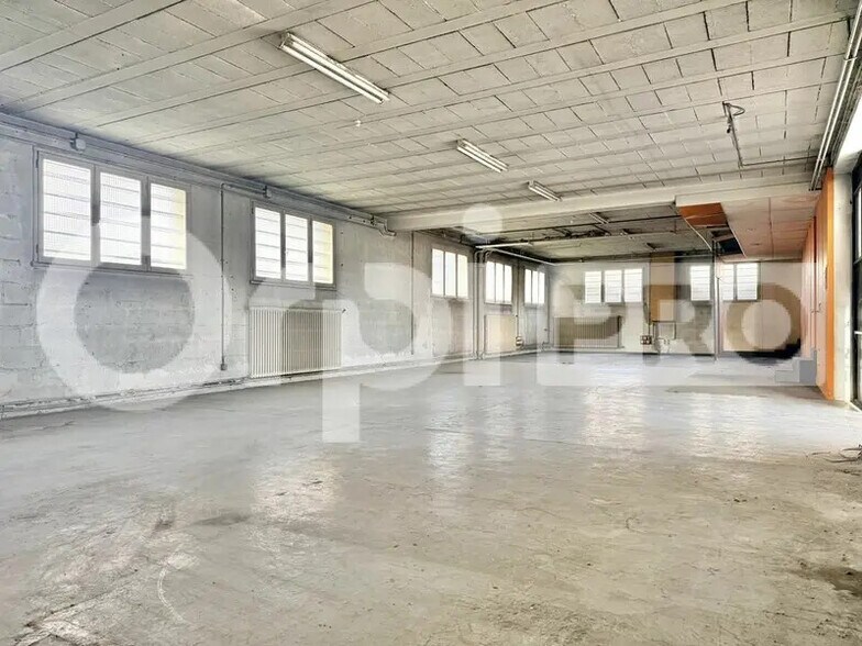 Flex in Champlan for sale - Building Photo - Image 3 of 12