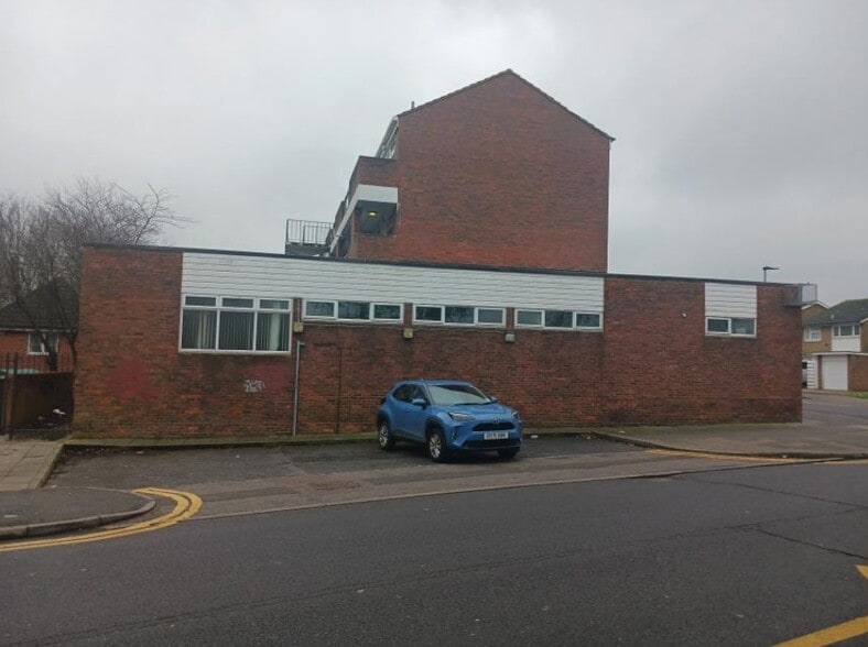 25 Eldred Dr, Bromley for lease - Building Photo - Image 3 of 5