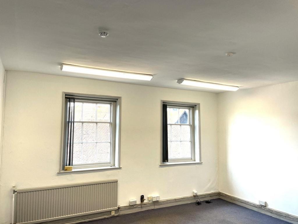 32 Bell St, Henley On Thames for lease Interior Photo- Image 1 of 1