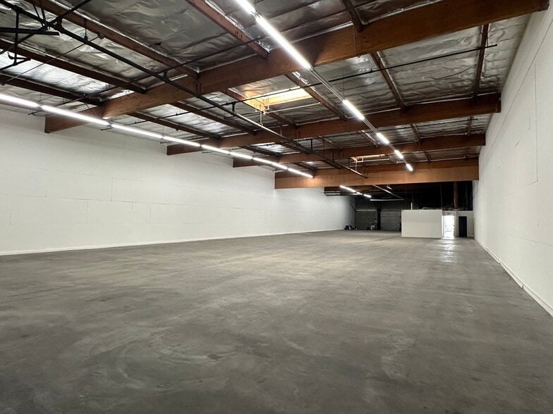 3001-3031 Bandini Blvd, Los Angeles, CA for lease - Building Photo - Image 3 of 10