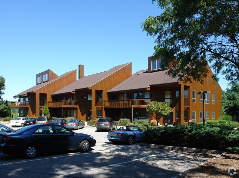 301-305 Old Tarrytown Rd, White Plains, NY for sale - Primary Photo - Image 1 of 1