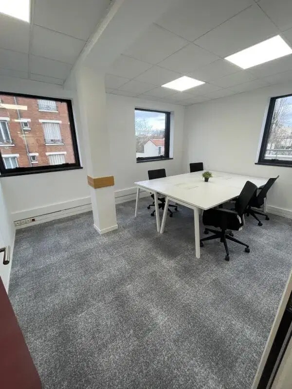 Coworking Space in Rueil-Malmaison for lease Interior Photo- Image 1 of 11