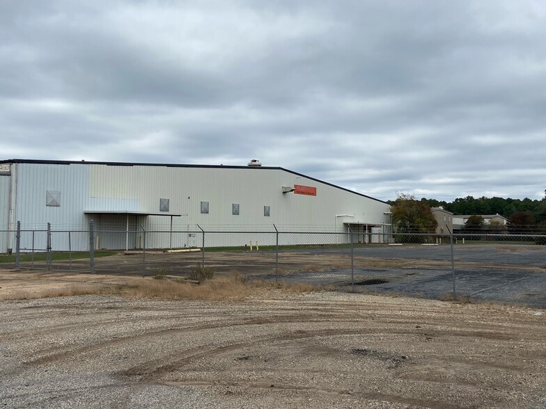 901 Fisher Rd, Longview, TX for lease - Building Photo - Image 3 of 22