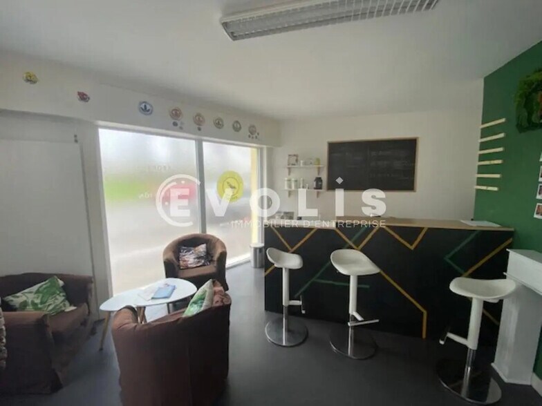 Office in Amiens for sale - Interior Photo - Image 2 of 2