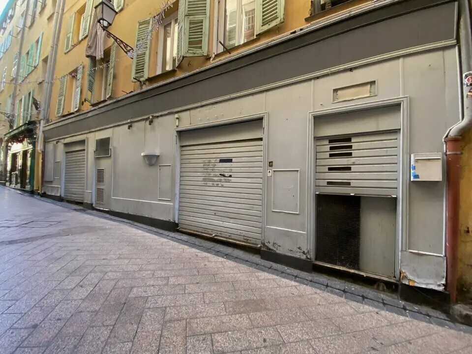 Retail in Nice for lease Building Photo- Image 1 of 6