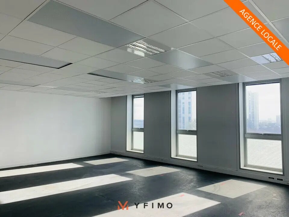 Office in Argenteuil for lease Interior Photo- Image 1 of 2