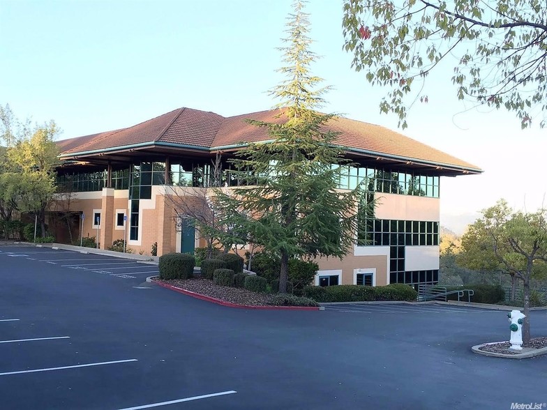 13620 Lincoln Way, Auburn, CA for lease - Primary Photo - Image 1 of 9