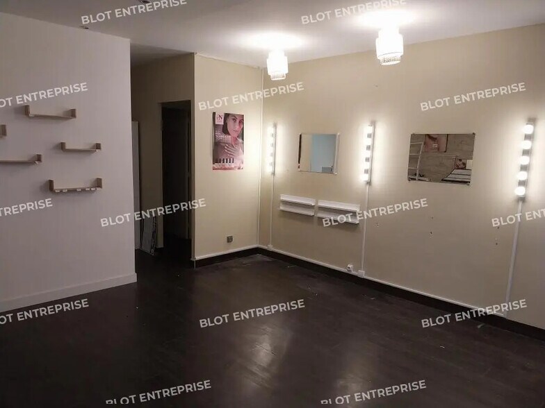Retail in Brest for lease - Interior Photo - Image 2 of 4