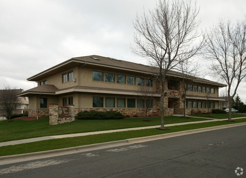 6702 Stonefield Rd, Middleton, WI 53562