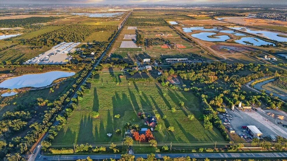 8850 Katy Hockley Rd, Katy, TX for sale - Aerial - Image 3 of 7