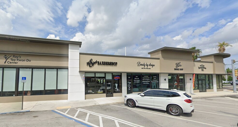 1 S Royal Poinciana Blvd, Miami, FL for lease - Building Photo - Image 1 of 4