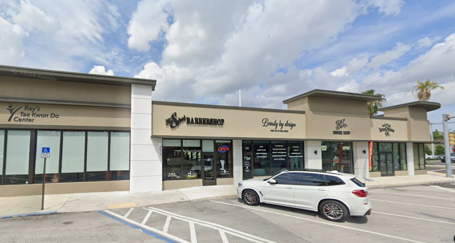 1 S Royal Poinciana Blvd, Miami, FL for lease Building Photo- Image 1 of 5