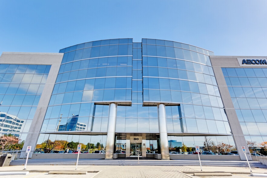 30 Leek Cres, Richmond Hill, ON for lease - Building Photo - Image 2 of 2