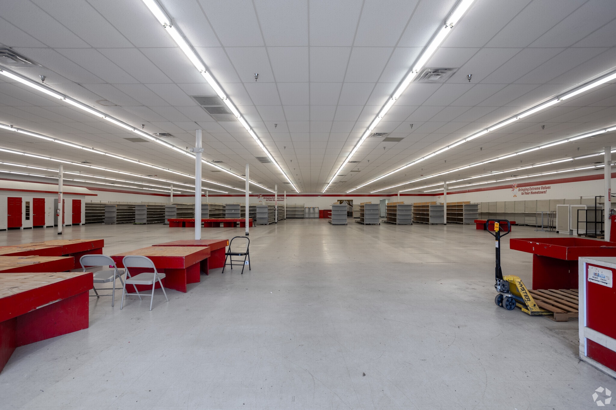 4802-4930 Fairmont Pky, Pasadena, TX for sale Interior Photo- Image 1 of 7