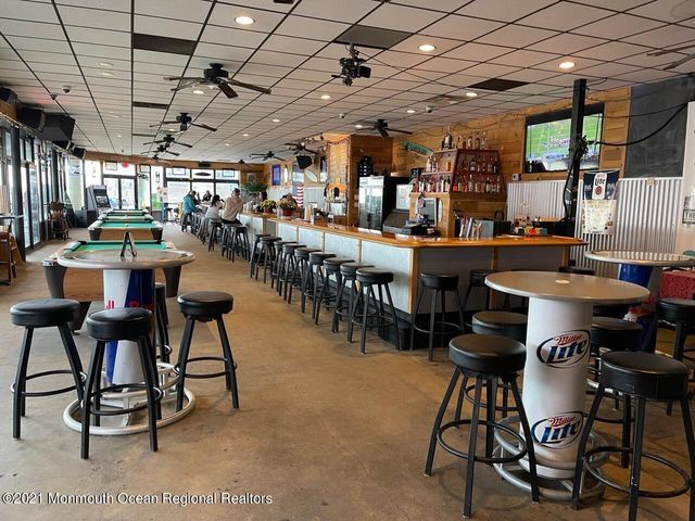 919 Ocean Ter, Seaside Heights, NJ for sale - Interior Photo - Image 2 of 3