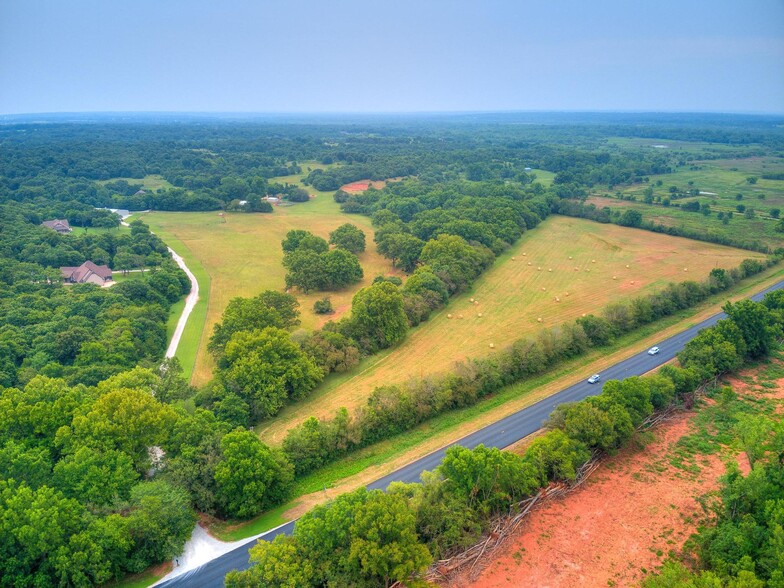 930290 S Highway 18, Chandler, OK for sale - Building Photo - Image 3 of 38