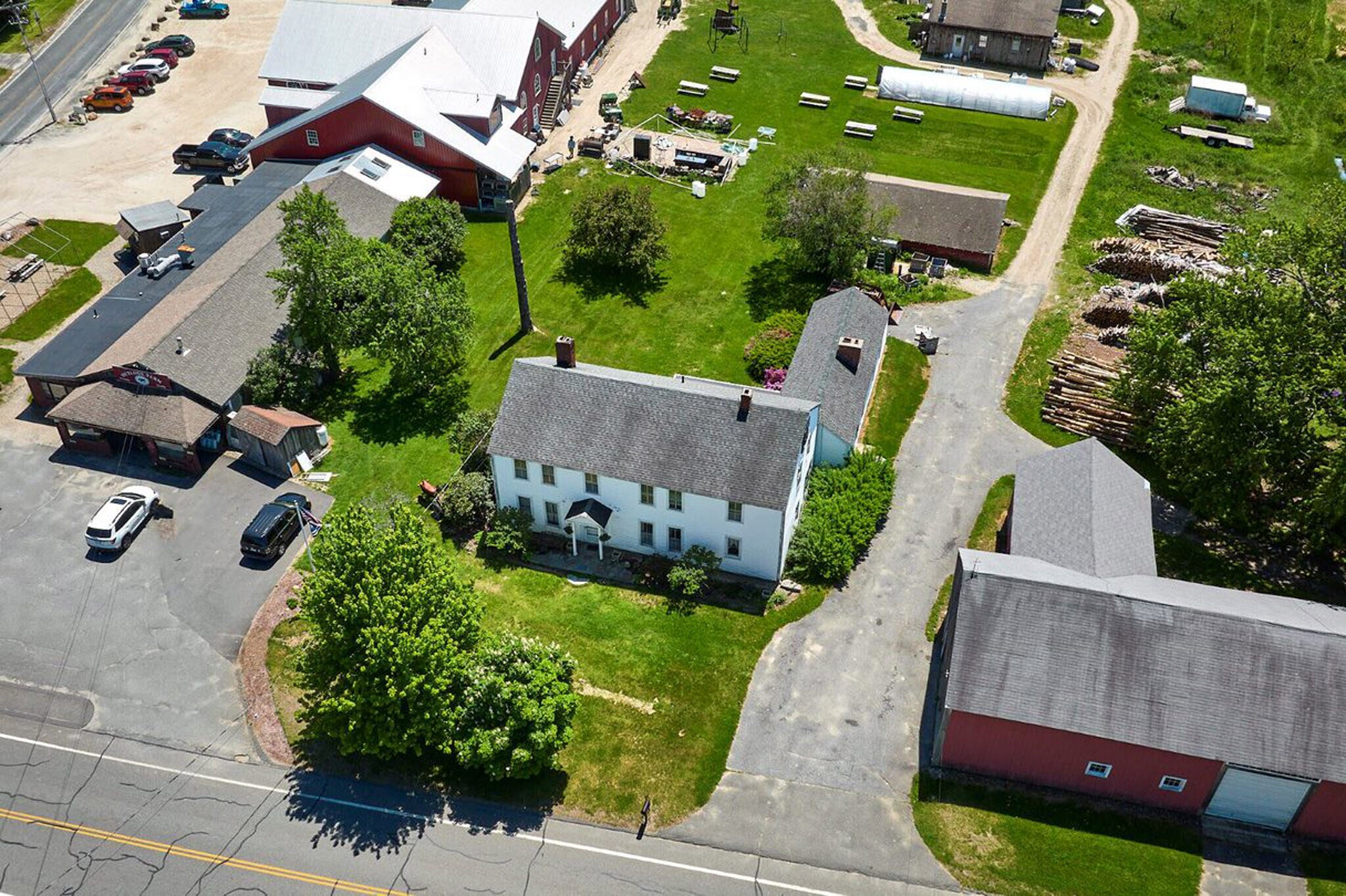 136 Main Rd, Westhampton, MA 01027 Outlook Farm Store & Eatery