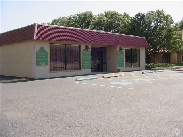 5217 50th St, Lubbock, TX for sale - Building Photo - Image 2 of 8