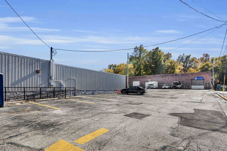 4298 Mayfield Rd, South Euclid, OH for lease - Building Photo - Image 3 of 11