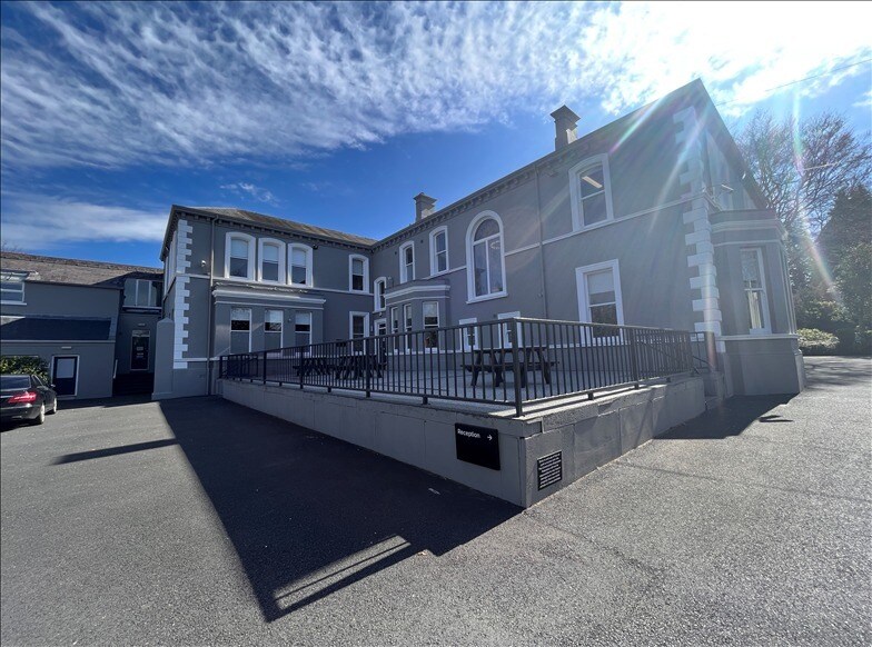 143 Malone Rd, Belfast, BT9 6SX