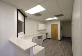 1225 Hancock Rd, Bullhead City, AZ for lease Interior Photo- Image 2 of 5