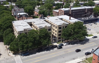 Sheridan Court Apartments & The Wellesley - Motel