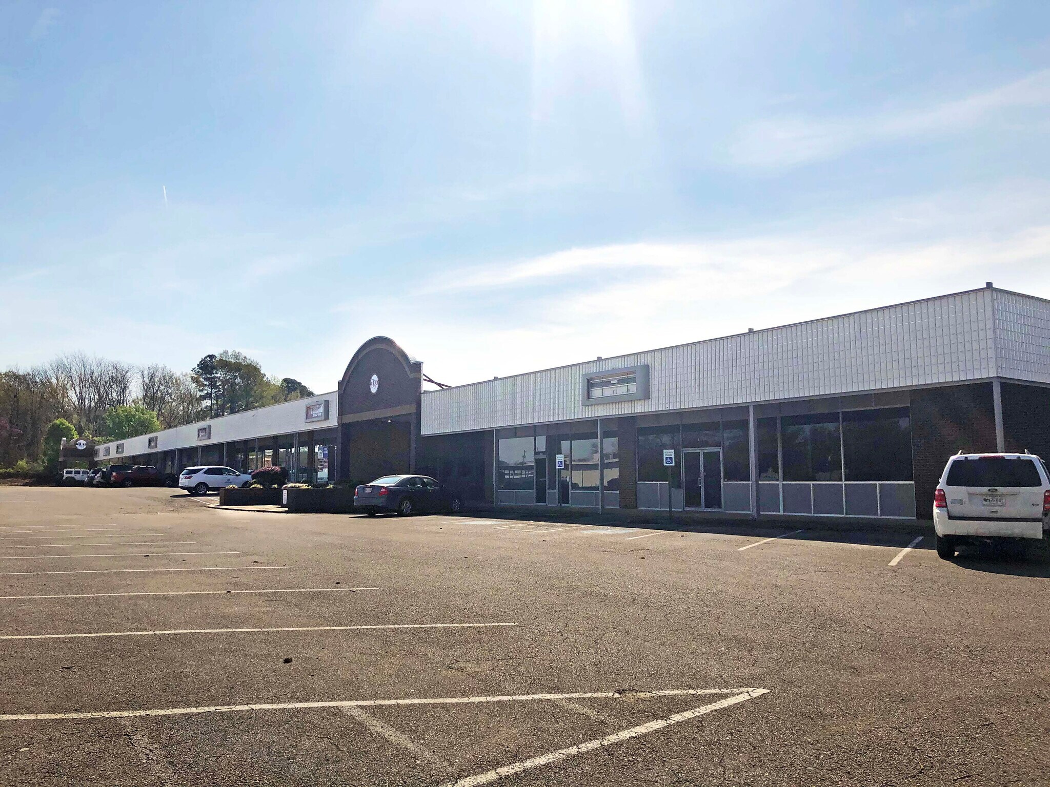 12191295 Stateline Rd, Southaven, MS 38671 Desoto Plaza