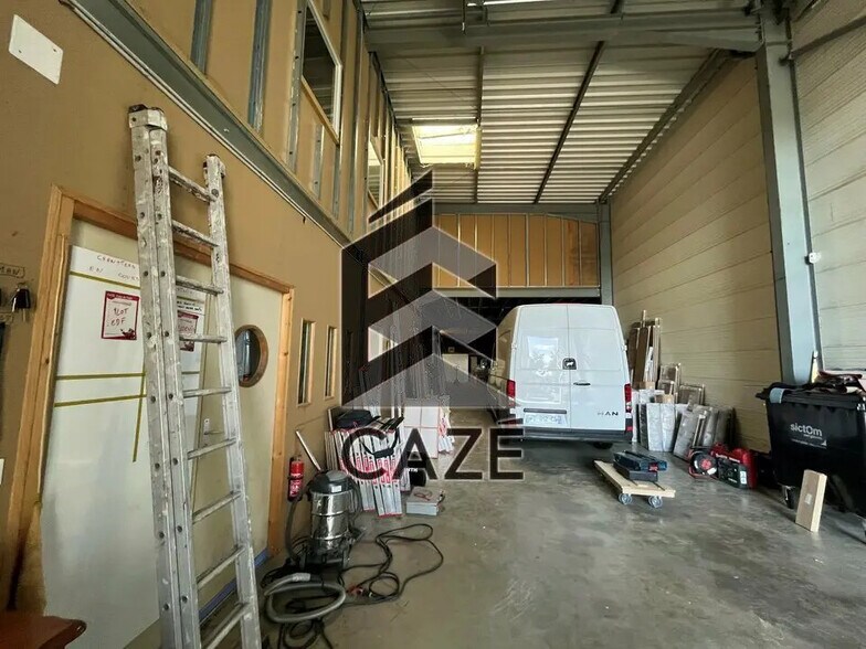 Flex in Langon for sale - Interior Photo - Image 2 of 5