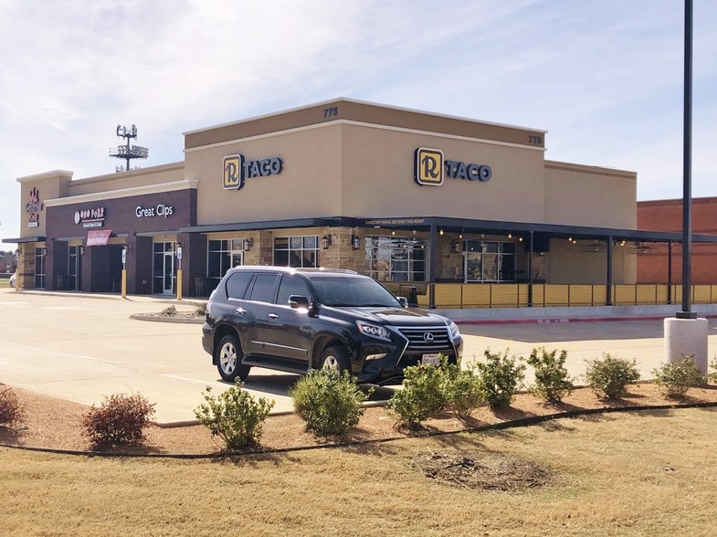 775 Grapevine Hwy, Hurst, TX for sale - Building Photo - Image 1 of 1