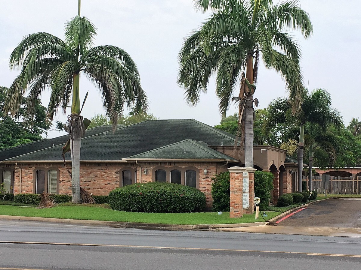 103 E Price Rd, Brownsville, TX 78521