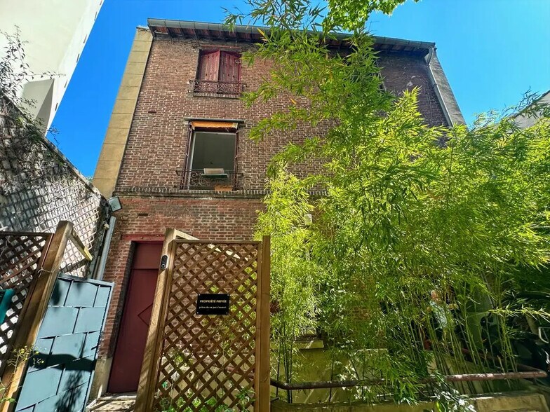 Office in Paris for lease - Building Photo - Image 1 of 9