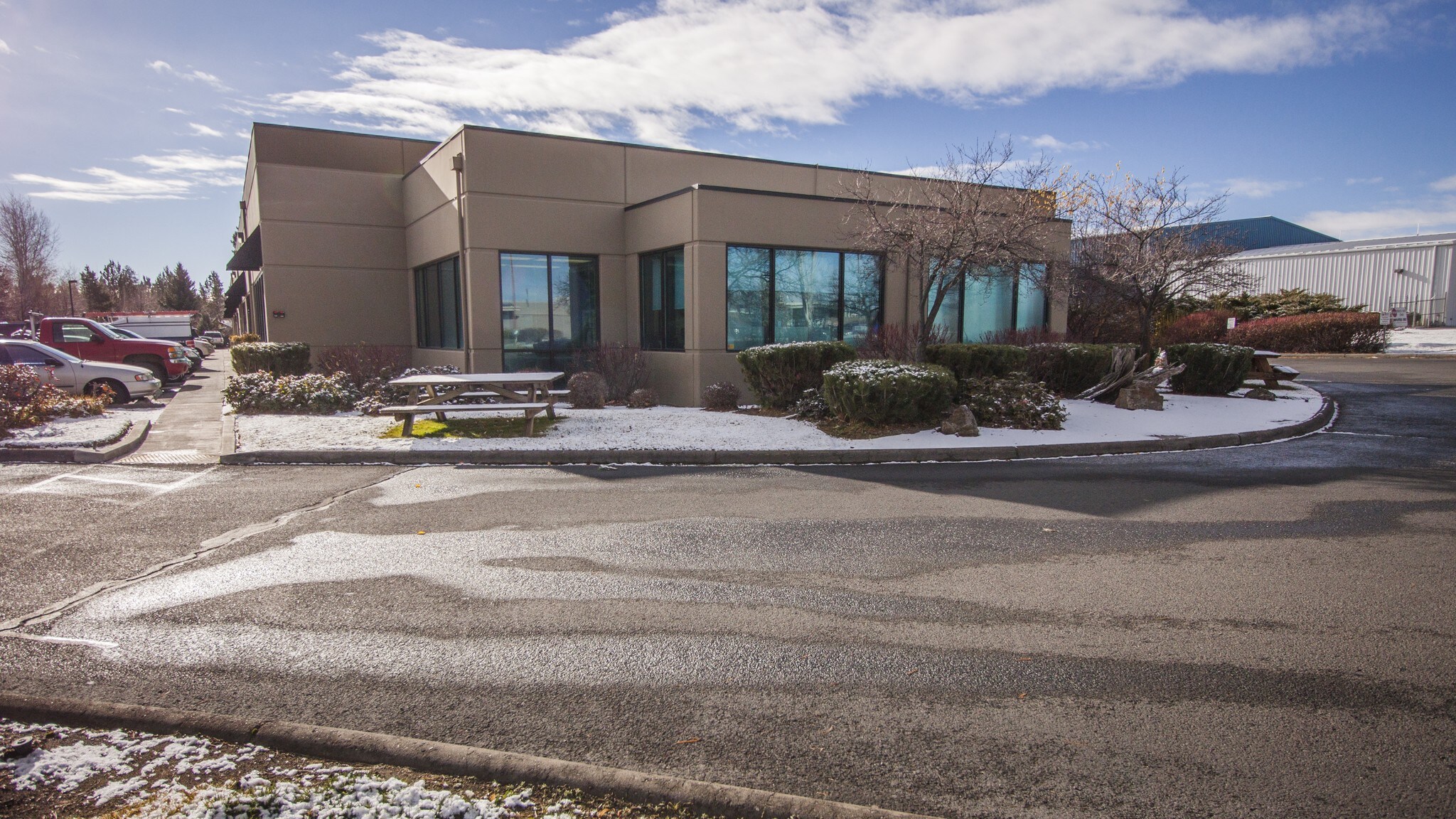 1375 SE Wilson Ave, Bend, OR 97702 Wilson Bldg