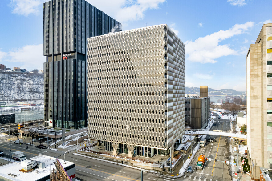 60 Boulevard of the Allies, Pittsburgh, PA for lease - Building Photo - Image 1 of 4