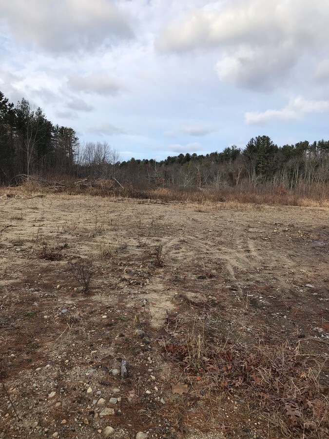 152 Goodhue Dr, Derry, NH 03038