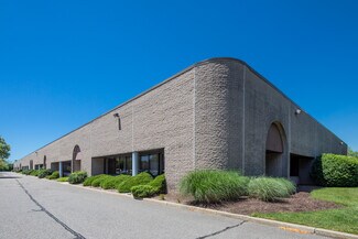 More details for 70-130 Sea Ln, Farmingdale, NY - Industrial for Lease