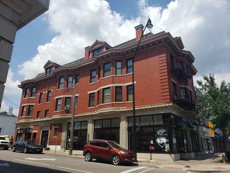 736-740 Monmouth St, Newport, KY for sale - Building Photo - Image 1 of 1