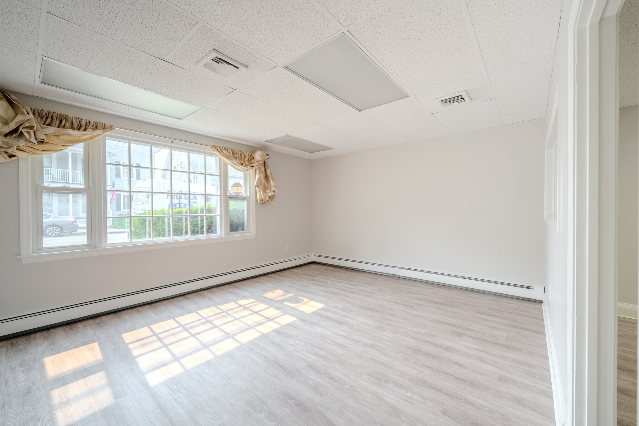 89 N Main St, Andover, MA for lease Interior Photo- Image 1 of 8