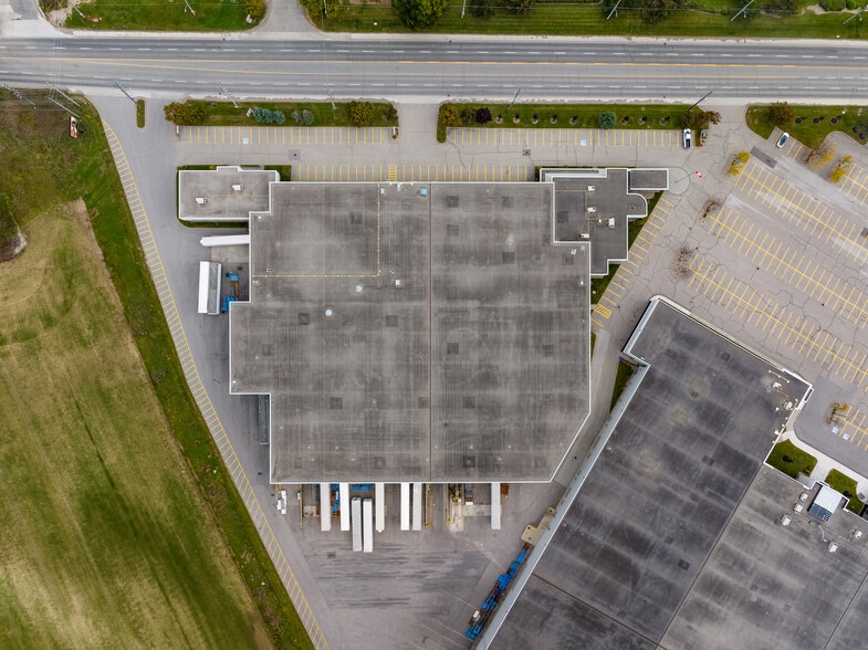 7420 Bramalea Rd, Mississauga, ON for lease - Building Photo - Image 2 of 6