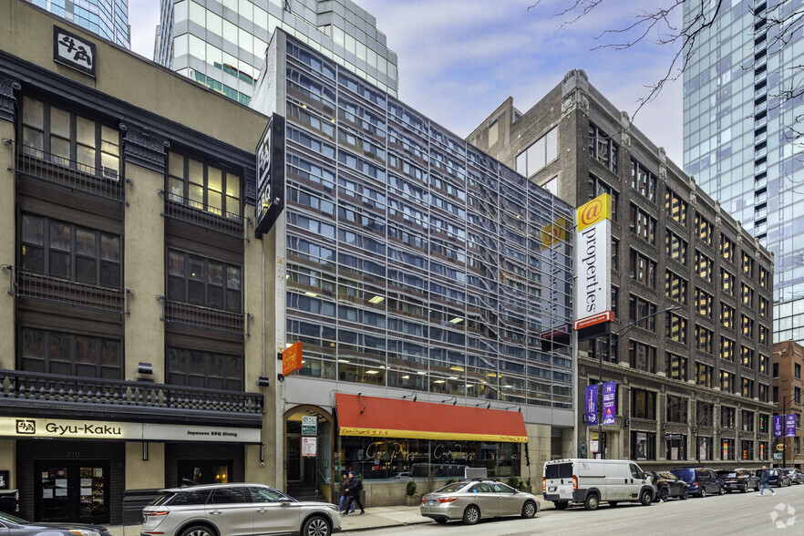 212 E Ohio St, Chicago, IL for lease - Building Photo - Image 1 of 27