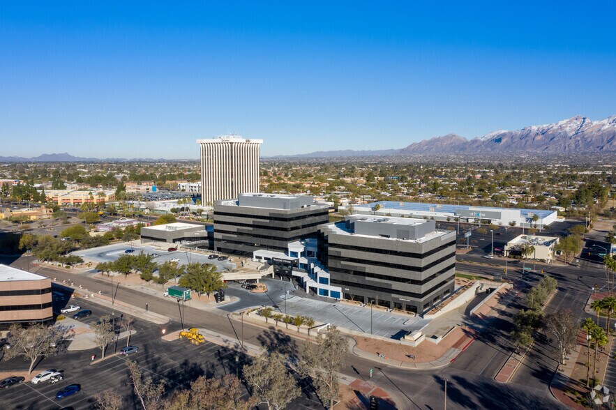 5255-5285 E Williams Cir, Tucson, AZ for lease - Aerial - Image 2 of 6