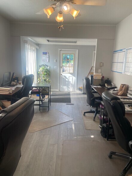 1112 Middle River Rd, Middle River, MD for lease - Building Photo - Image 3 of 5