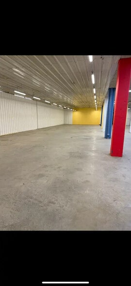 Retail in Bobigny for lease - Interior Photo - Image 3 of 7